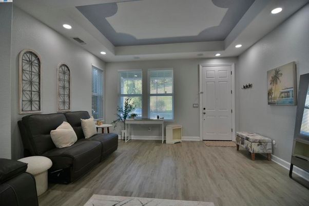 Interior, Recessed Lighting, Wood Texture Flooring