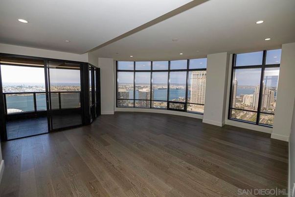 Empty room, Interior, Recessed Lighting, Water, Wood Texture Flooring