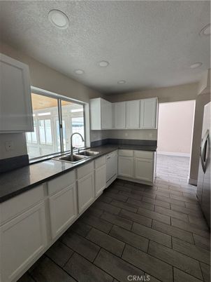 Interior, Kitchen, Recessed Lighting, Washer