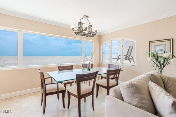 Chandelier, Dining room, Interior, Living room, Water