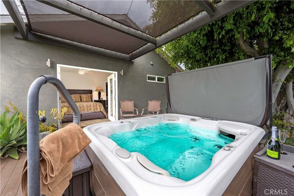 Exterior, Hot Tub