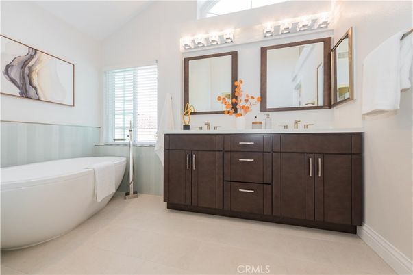 Bathroom, Dual Sink Vanities, Free Standing Baths, Interior