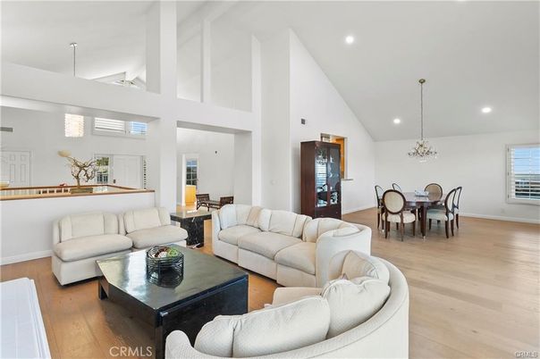 Chandelier, Dining room, Interior, Living room, Recessed Lighting, Wood Texture Flooring