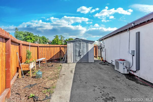 Backyard, Exterior
