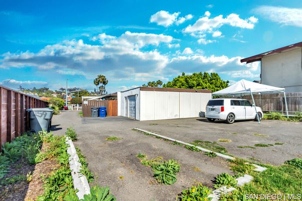 Backyard, Detached Garage, Exterior