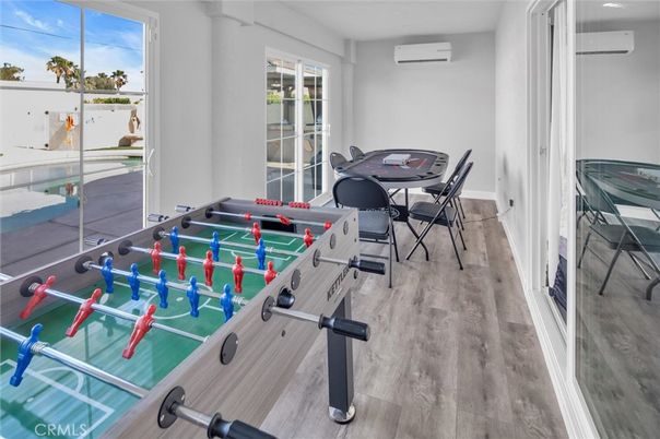 Game Room, Interior, Wood Texture Flooring