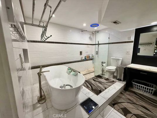 Bathroom, Free Standing Baths, Glass Shower, Interior, Recessed Lighting