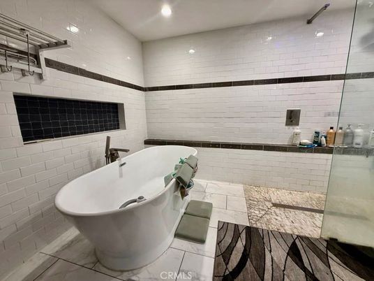 Bathroom, Free Standing Baths, Interior, Marble, Recessed Lighting