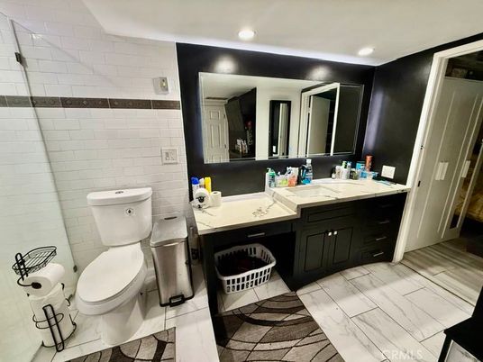 Bathroom, Interior, Marble, Recessed Lighting