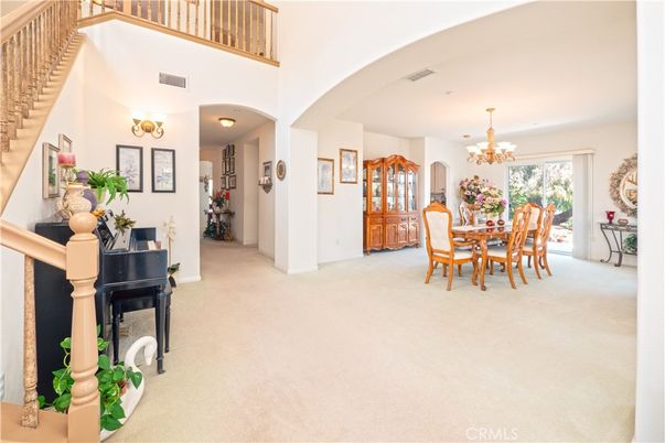 Chandelier, Dining room, Interior, Piano