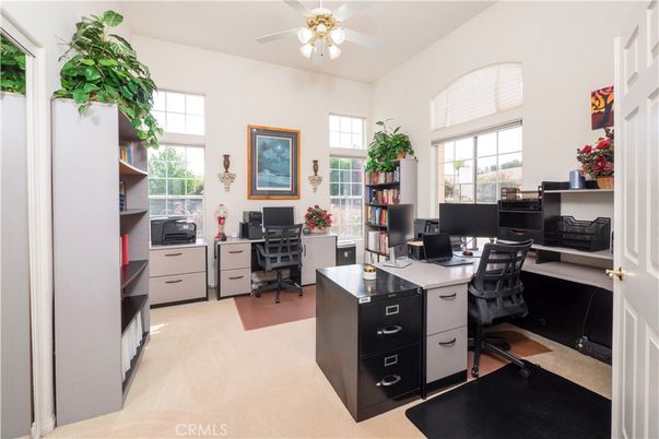 Home Office, Interior