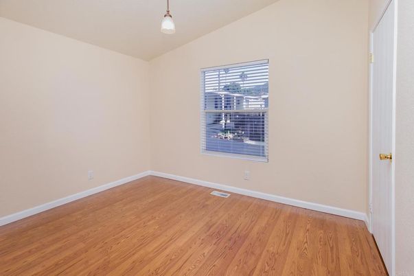 Empty room, Interior, Pendant Lights, Wood Texture Flooring