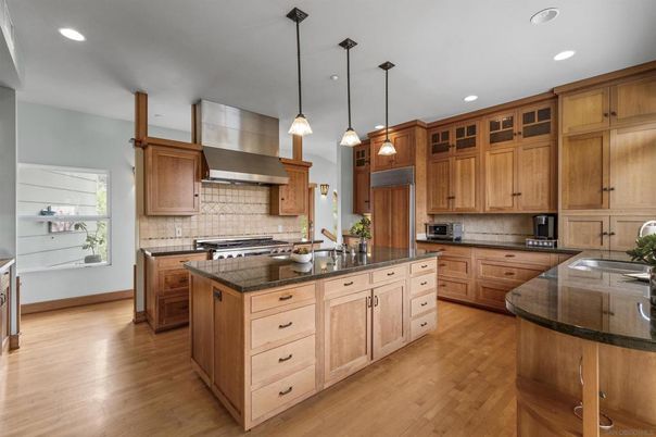 Interior, Kitchen, Pendant Lights, Recessed Lighting, Wood Texture Flooring