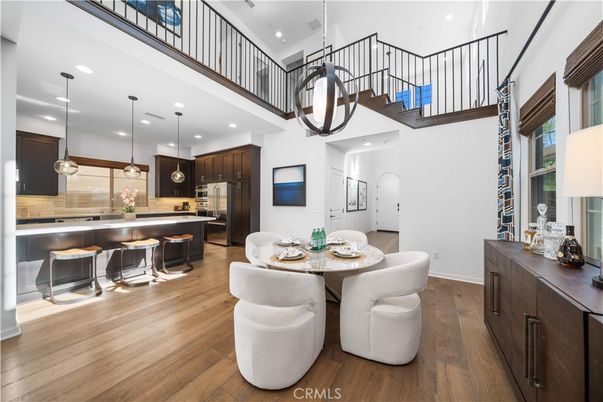 Dining room, Interior, Kitchen, Pendant Lights, Recessed Lighting, Wood Texture Flooring