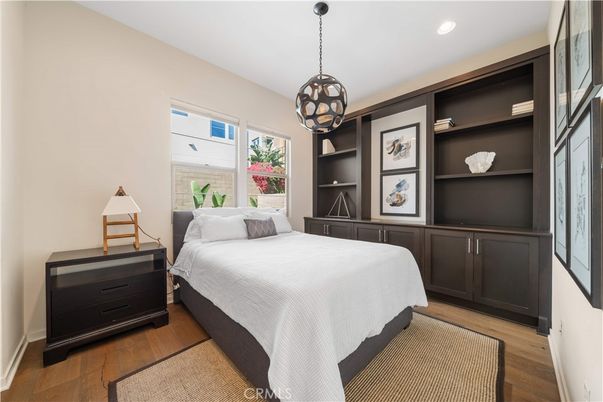 Bedroom, Interior, Pendant Lights, Recessed Lighting, Wood Texture Flooring