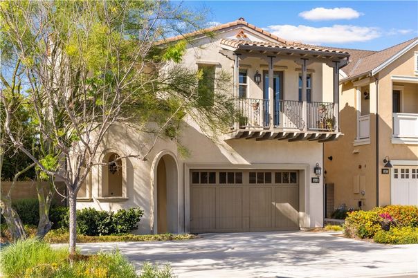 Attached, Exterior, Facade, Mediterranean
