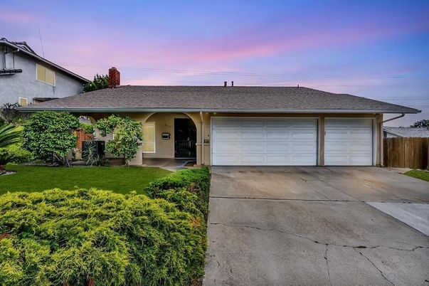Attached, Backyard, Exterior, Facade, Ranch