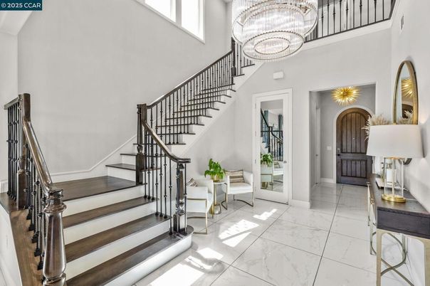 Chandelier, Interior, Marble