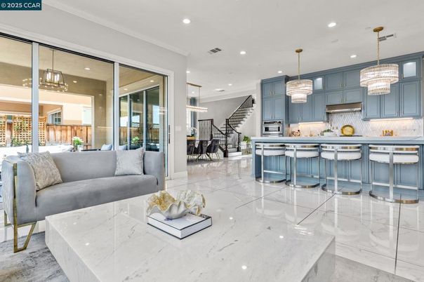 Chandelier, Interior, Kitchen, Living room, Marble, Pendant Lights, Recessed Lighting, Stainless Steel Appliances