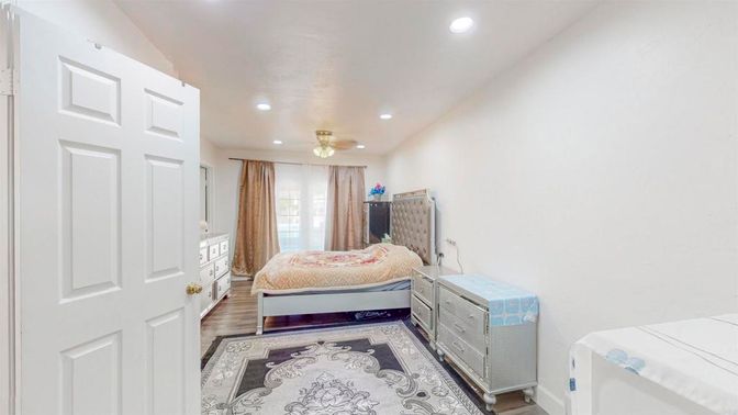Bedroom, Interior, Recessed Lighting, Wood Texture Flooring