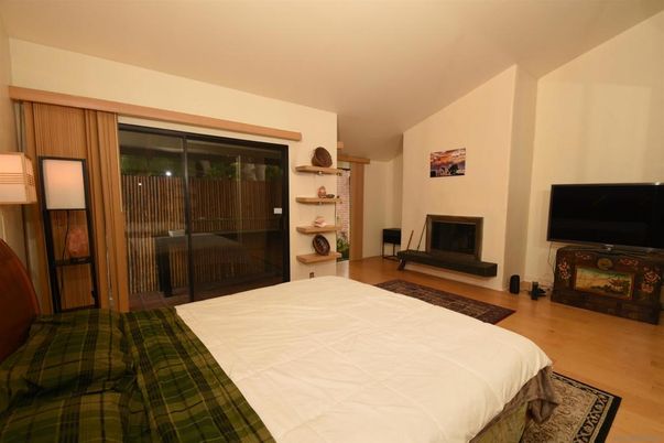 Bathroom, Interior, Recessed Lighting, Wood Texture Flooring