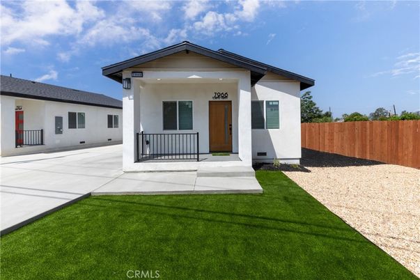 Backyard, Exterior, Facade, Ranch
