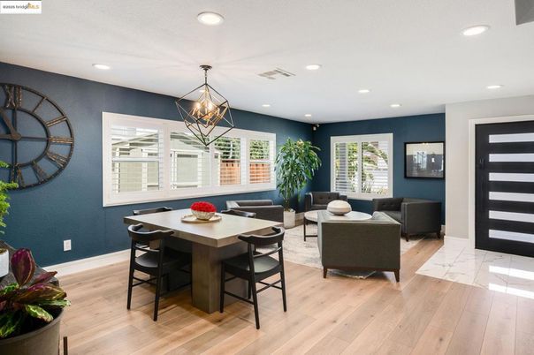 Dining room, Interior, Living room, Pendant Lights, Recessed Lighting, Wood Texture Flooring