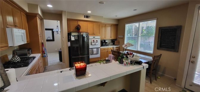 Dining room, Interior, Kitchen, Recessed Lighting, Tile Countertops