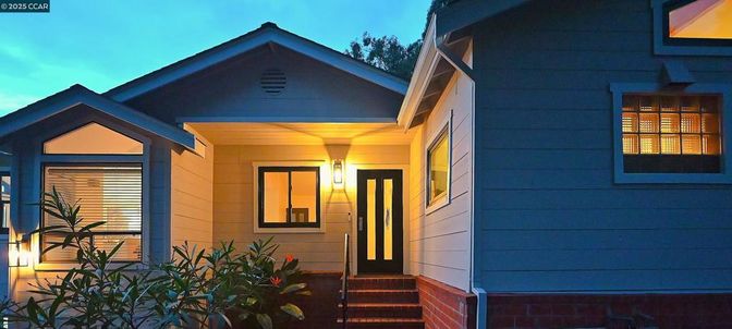 Exterior, Facade, None