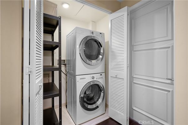 Interior, Recessed Lighting, Utility Closets, Washer, Wood Texture Flooring