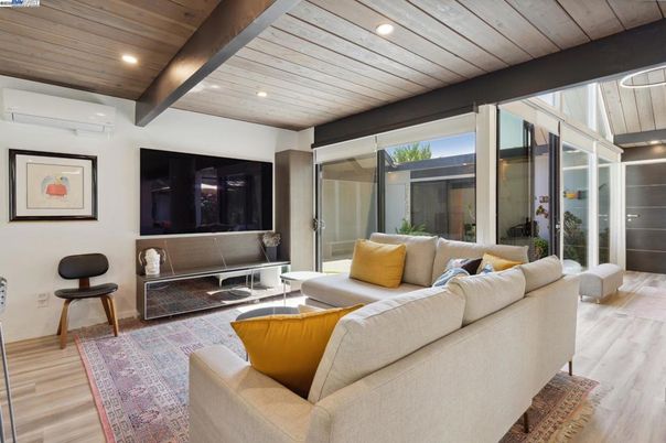 Interior, Living room, Recessed Lighting, Wooden Beams, Wooden Ceilings, Wood Texture Flooring