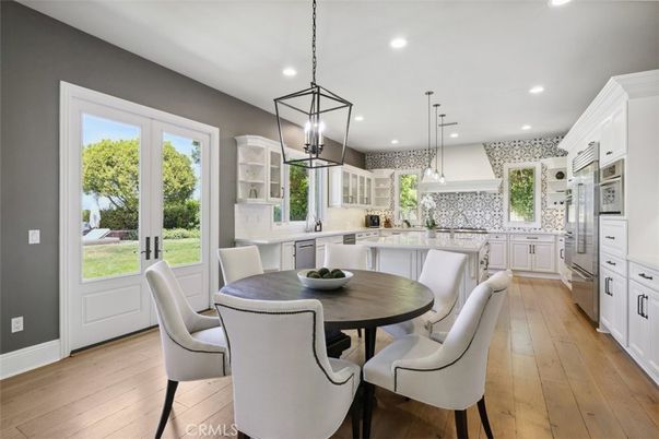Dining room, Interior, Kitchen, Pendant Lights, Recessed Lighting, Wood Texture Flooring