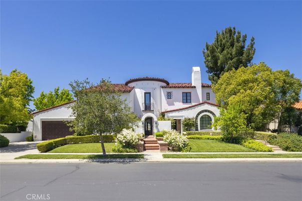 Exterior, Facade, Spanish Mediterranean