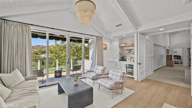 Chandelier, Interior, Living room, Recessed Lighting, Wood Texture Flooring
