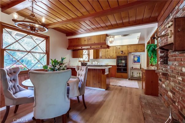 Chandelier, Dining room, Interior, Kitchen, Pendant Lights, Stone Walls, Wooden Beams, Wooden Ceilings, Wood Texture Flooring