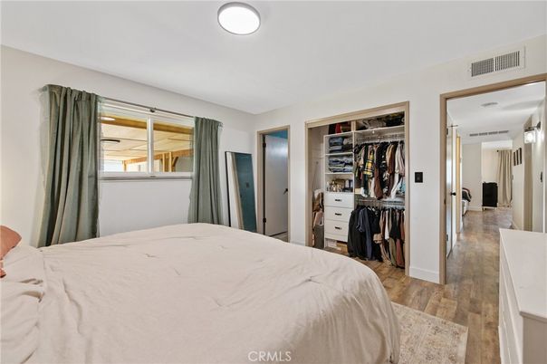 Bedroom, Interior, Walk-in Closets, Wood Texture Flooring