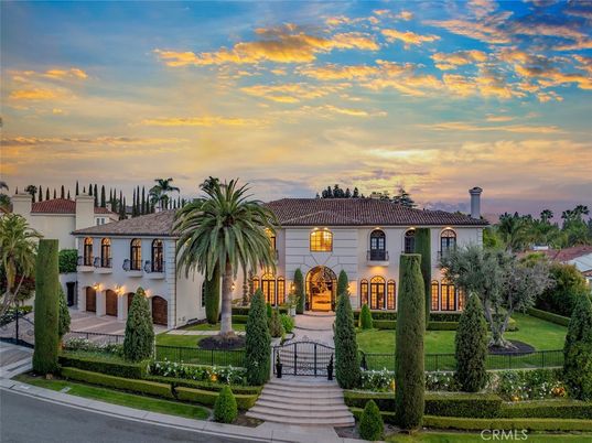 Backyard, Exterior, Facade, Mediterranean