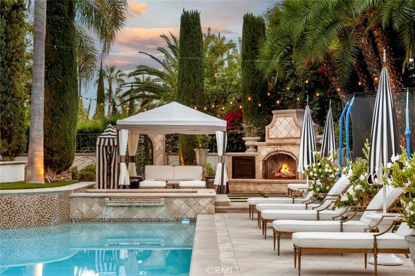 Exterior, Fireplace, Pool
