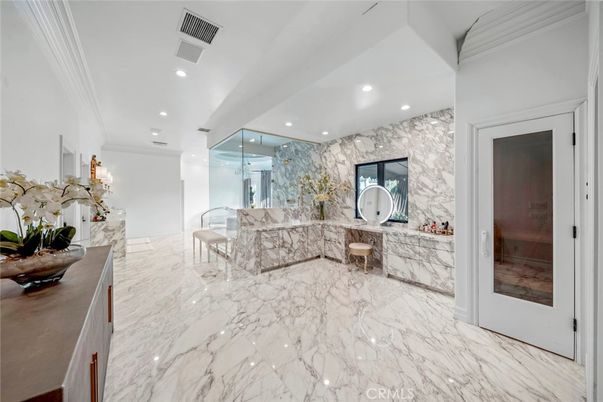 Bathroom, Interior, Marble, Marble Walls, Recessed Lighting