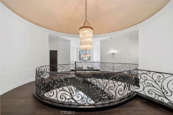 Interior, Pendant Lights, Wood Texture Flooring