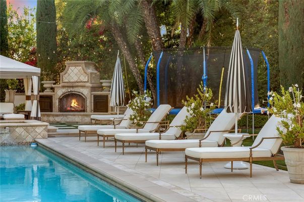Exterior, Fireplace, Pool