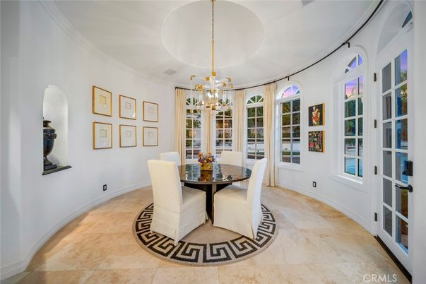 Chandelier, Dining room, Interior, Pendant Lights