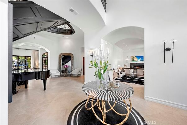 Interior, Piano, Recessed Lighting