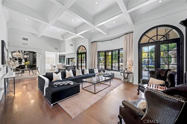 Dining room, Interior, Living room, Recessed Lighting, Wood Texture Flooring