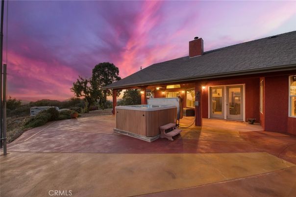 Exterior, Hot Tub