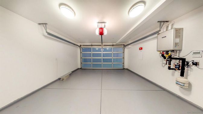 Garage, Interior