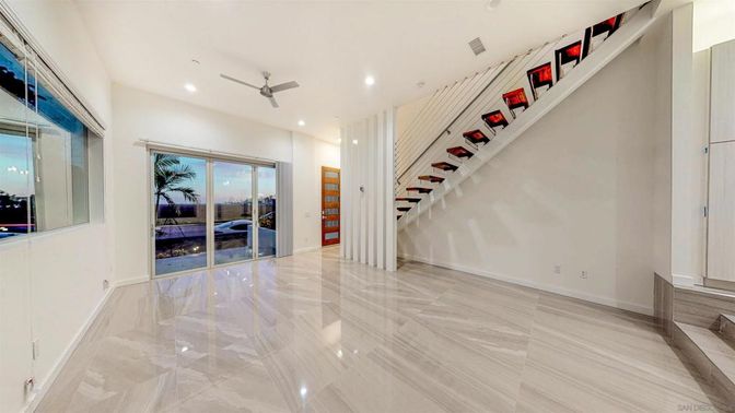 Empty room, Interior, Recessed Lighting