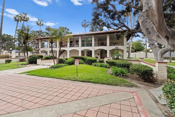Backyard, Exterior, Facade, Mediterranean