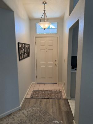 Interior, Pendant Lights, Wood Texture Flooring