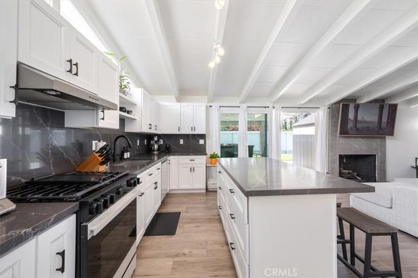 Fireplace, Interior, Kitchen, Wood Texture Flooring
